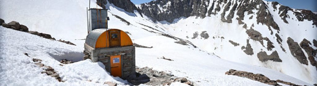Refugio-DGA-Glaciar-Echaurren-octubre-2020-2_opt